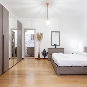 The Boutique - In The Heart Of Navigli Milan